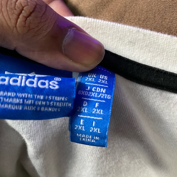 Adidas t shirt - Picture 6 of 9